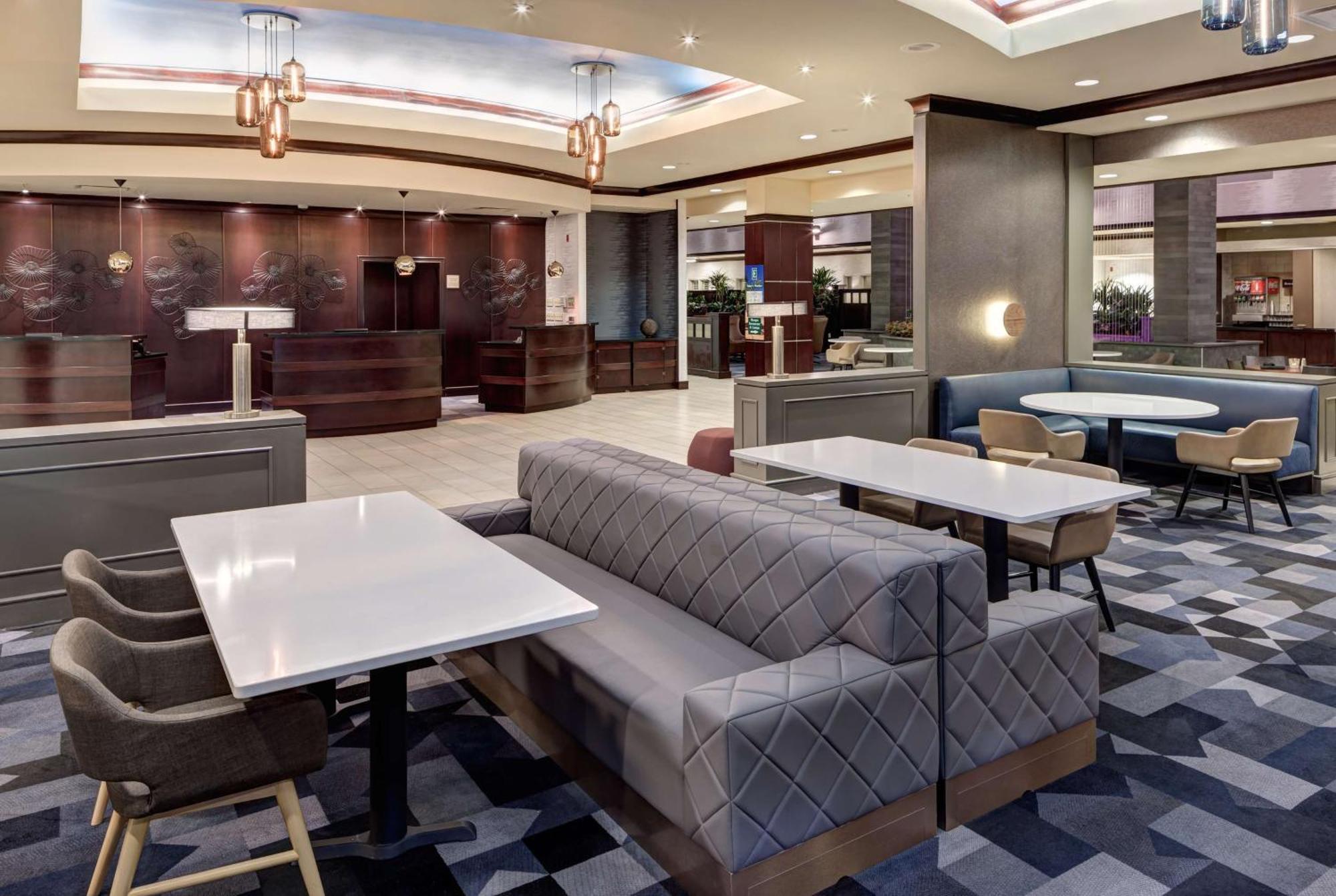 Embassy Suites By Hilton Tampa Brandon Heartland Dış mekan fotoğraf