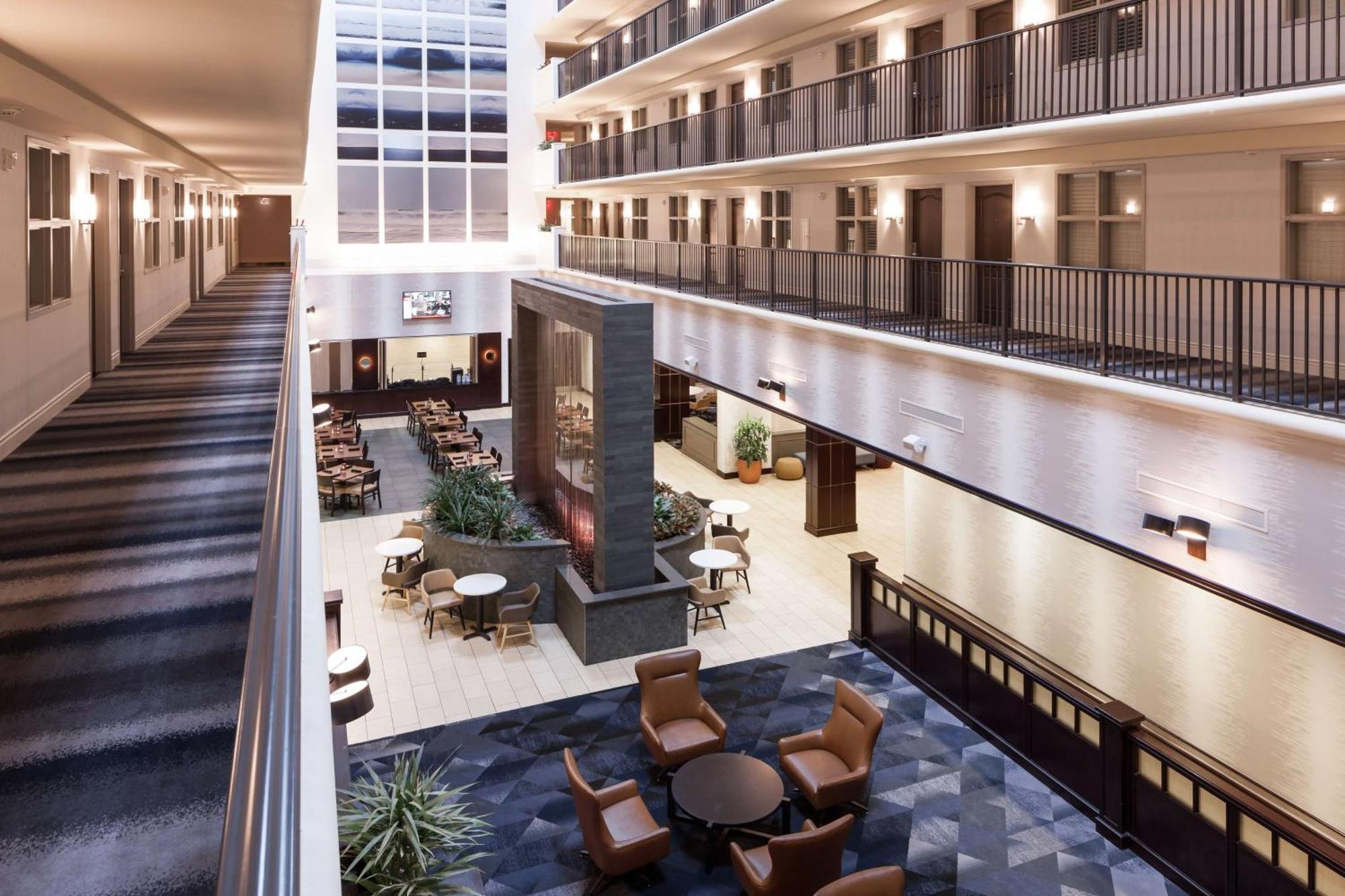 Embassy Suites By Hilton Tampa Brandon Heartland Dış mekan fotoğraf