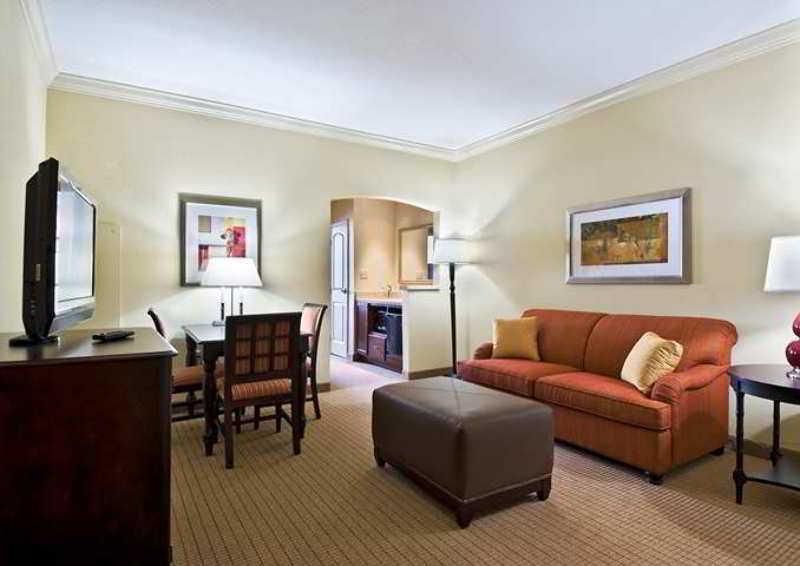 Embassy Suites By Hilton Tampa Brandon Heartland Oda fotoğraf